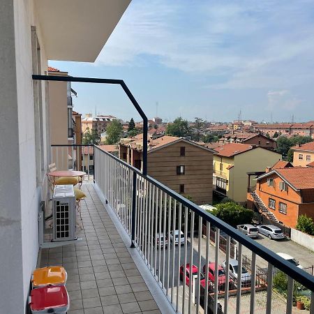 Rosa Vacanza E O Lavoro Nichelino Buitenkant foto