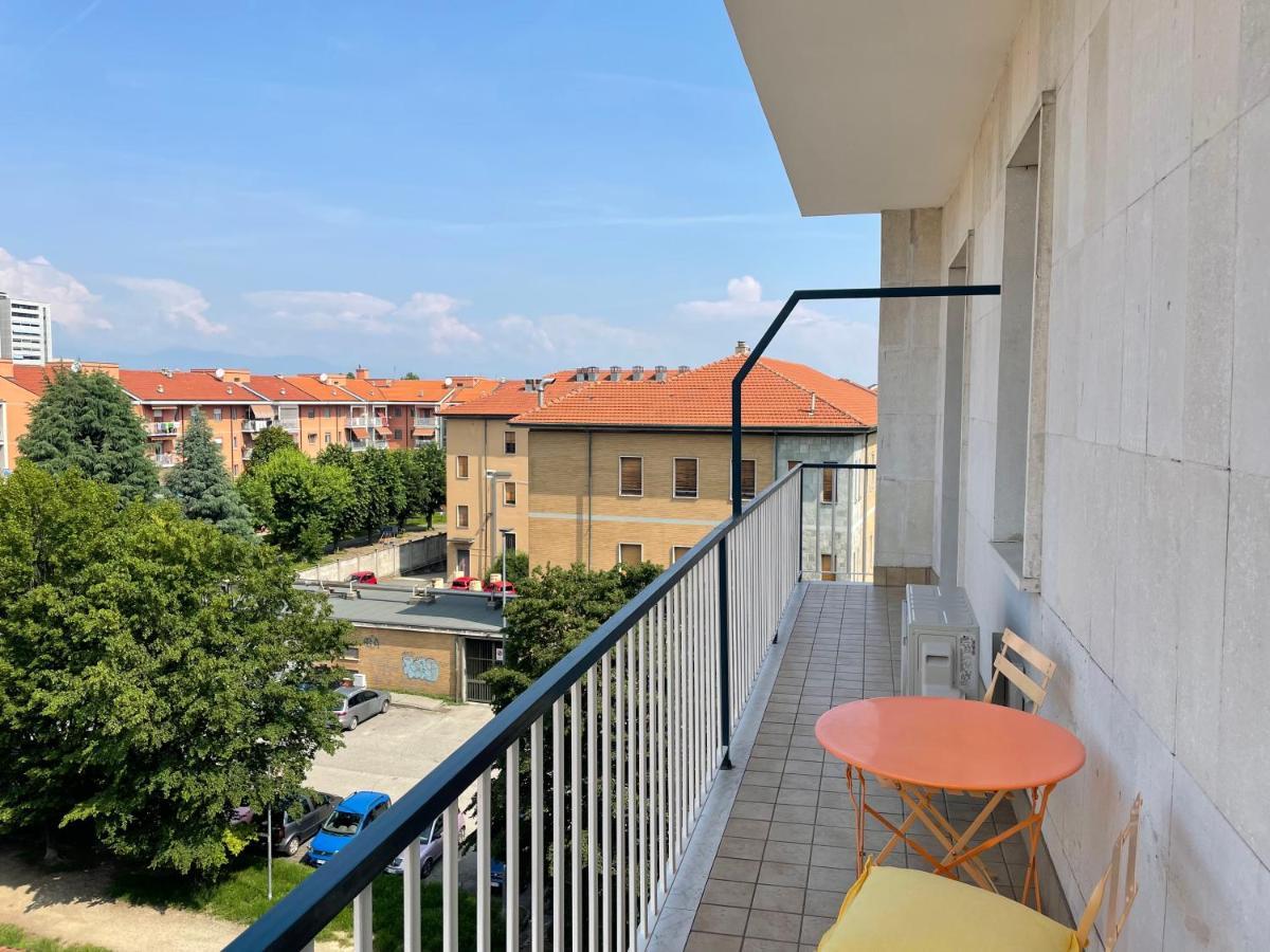 Rosa Vacanza E O Lavoro Nichelino Buitenkant foto