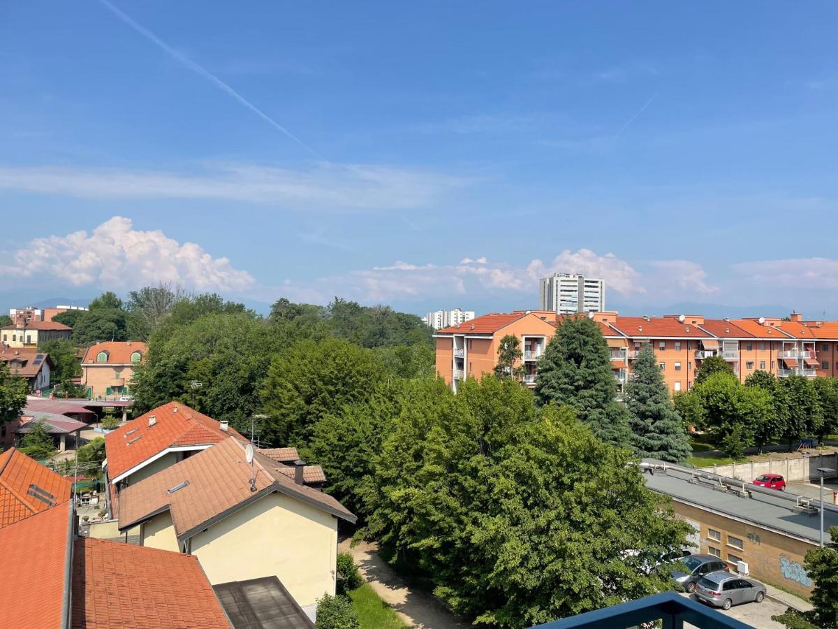 Rosa Vacanza E O Lavoro Nichelino Buitenkant foto